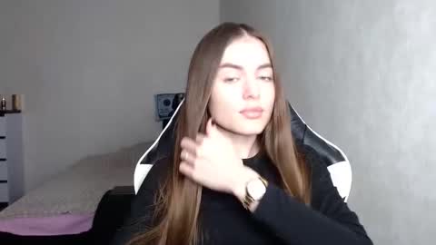 scratc_h online show from September 18, 6:06 pm