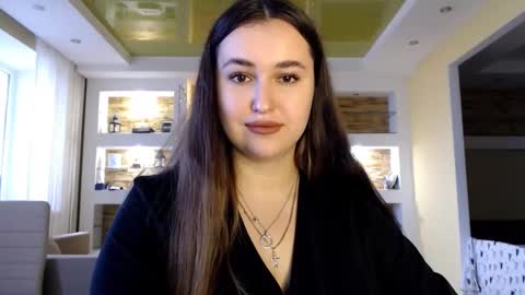 Elizabeth  online show from December 23, 9:16 am