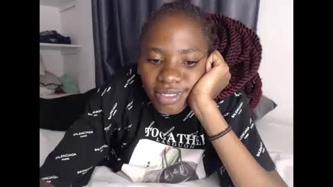 sebatrishaa online show from September 19, 3:33 pm