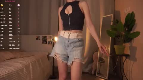 Brenda online show from December 18, 4:45 pm