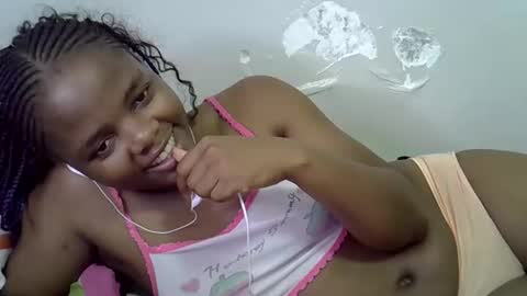 cruce online show from January 8, 9:30 pm