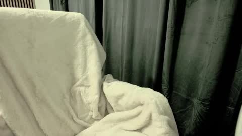 Anni online show from October 20, 6:11 pm