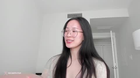Angela online show from March 5, 11:38 pm