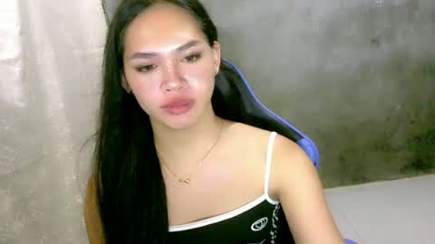 ELLA online show from April 11, 5:38 pm