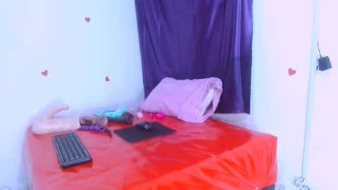 Estefany online show from January 6, 1:26 pm