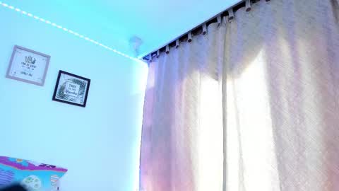 Karen online show from November 19, 5:13 pm