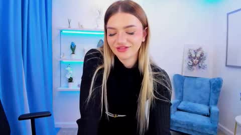 selenaemoore online show from October 4, 5:13 am