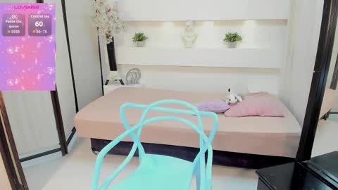 selenafox66   online show from November 13, 2:54 am