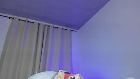 selenafox online show from September 19, 1:59 am