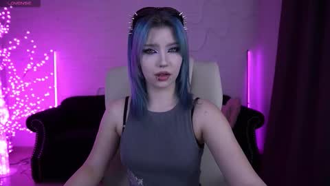 selenairis online show from March 14, 1:28 am