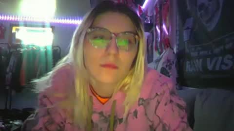 Selene online show from February 5, 8:57 pm