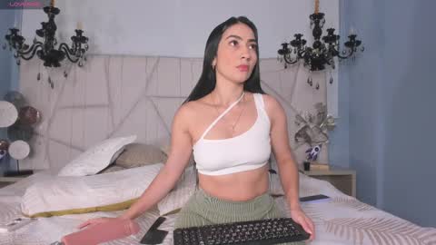 Selenee online show from March 9, 3:27 pm