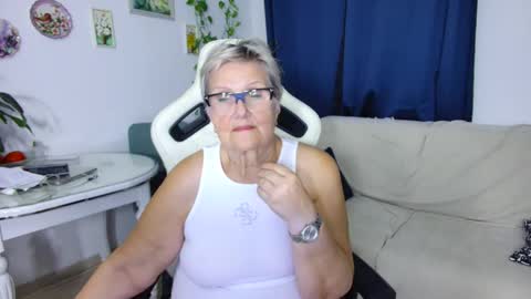 Selenna online show from January 7, 7:17 pm