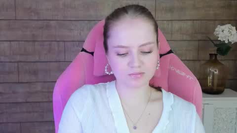 SelinSwarovski online show from September 15, 7:10 pm