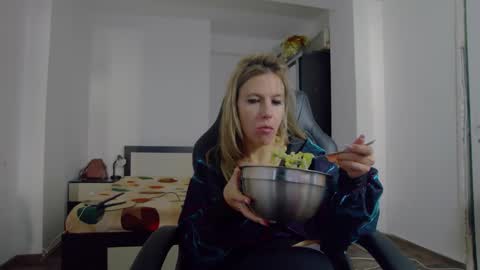 sellena_angels online show from October 10, 11:15 am