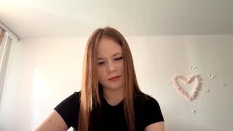 Lily online show from June 16, 4:02 am