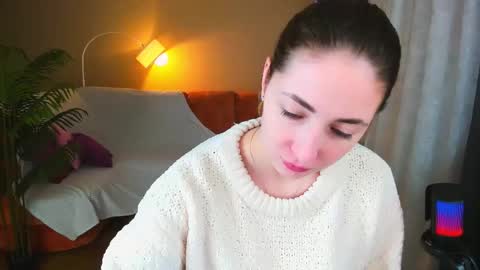 sensitiveheartt online show from November 20, 7:15 pm