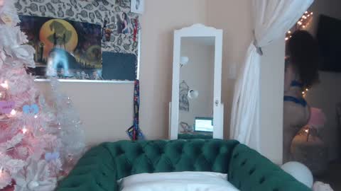 V online show from February 1, 9:08 pm