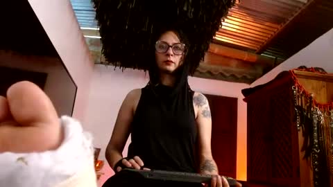 Serena Xyz online show from April 19, 6:10 pm