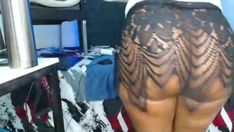 sex_bomb30 online show from May 17, 10:31 pm
