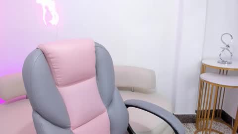 sexxchubby online show from September 15, 10:39 pm