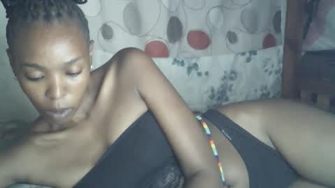 sexxy_curvy23 online show from March 26, 4:14 am