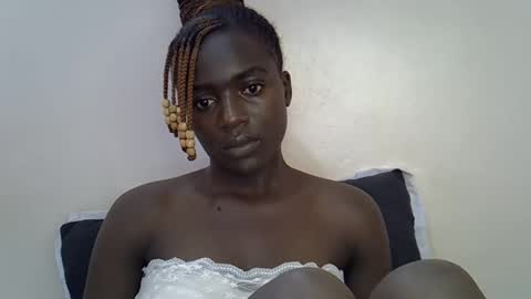 sexy_alia1 online show from January 18, 12:01 pm