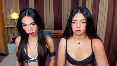 ATASHA AND ASHLEY online show from March 12, 9:17 pm