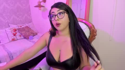  C R I S T A L  online show from March 6, 9:09 pm