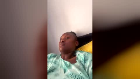 Nyla online show from April 12, 11:24 am