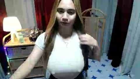 angela online show from March 27, 5:02 pm