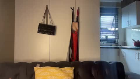 sexyasszeeee online show from March 28, 9:20 am