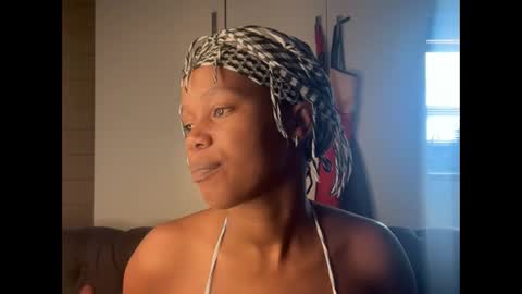 sexyasszeeee online show from February 4, 9:01 am