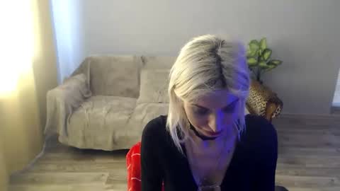 sexybeatriice online show from March 29, 8:46 am