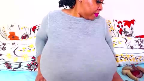 sexyebonylove89 online show from September 14, 2:37 pm