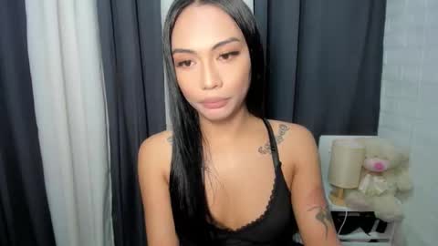 sexygoddessappira online show from December 19, 6:05 am
