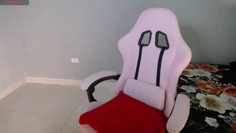 sexyloba  independent model online show from September 17, 8:34 am