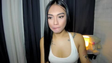 maxine online show from December 21, 6:45 pm