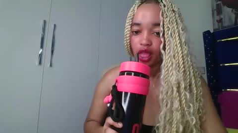 mel online show from March 17, 5:44 am