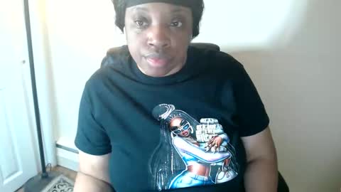 SexyMona online show from April 11, 12:50 am