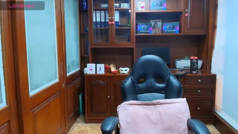 R A C H E L online show from December 19, 12:08 pm