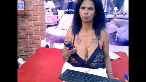 sexyva4u2luv online show from March 19, 9:57 am