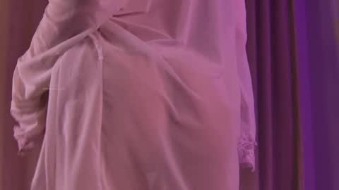 Hi Im  Dakota online show from February 20, 6:19 am