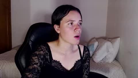 shanel_lozano online show from March 3, 9:10 pm