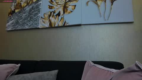 Shanell Moore online show from November 14, 4:18 pm