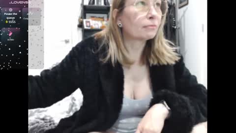 Shannon07 online show from April 18, 11:48 pm