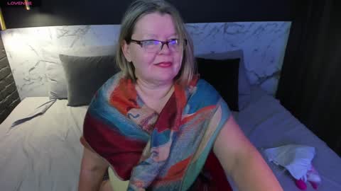 Shannon online show from December 13, 3:54 pm