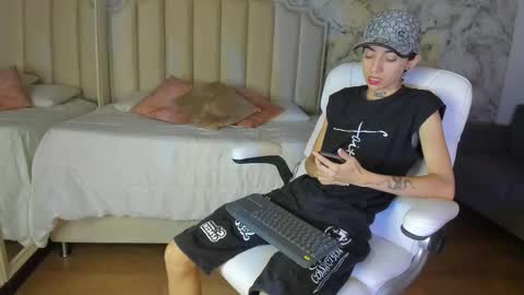 Shantal online show from November 23, 4:26 am