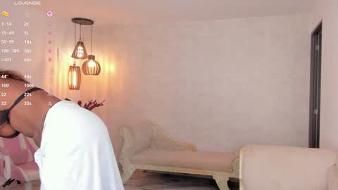 ShantallKnowles online show from September 18, 8:29 pm