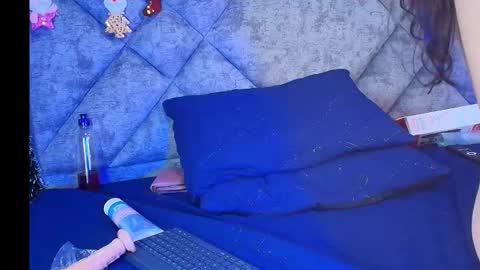 shantey online show from December 22, 5:49 pm